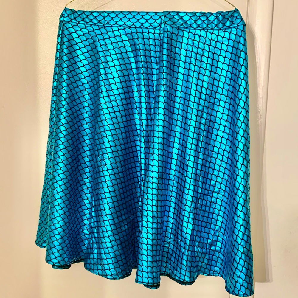 Women’s XXL Blue shimmering mermaid scales long skirt
